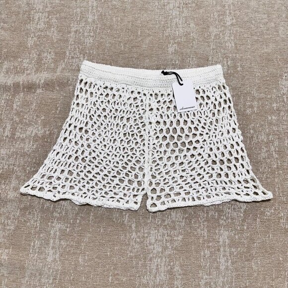 Olivaceous White Shorts Size L Crochet Knit Elastic Coverup Swim Festival NWT - Picture 1 of 4